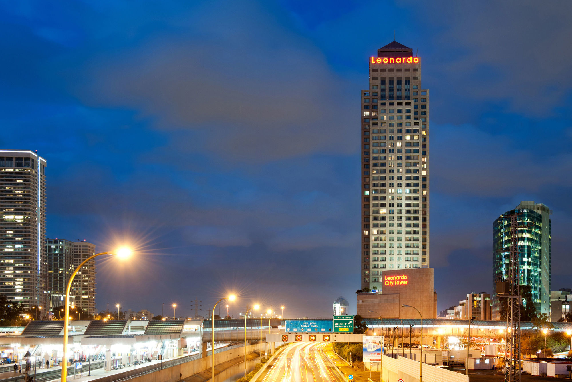 레오나르도 시티 타워 호텔 Giv'atayim 외부 사진 Leonardo City Tower
